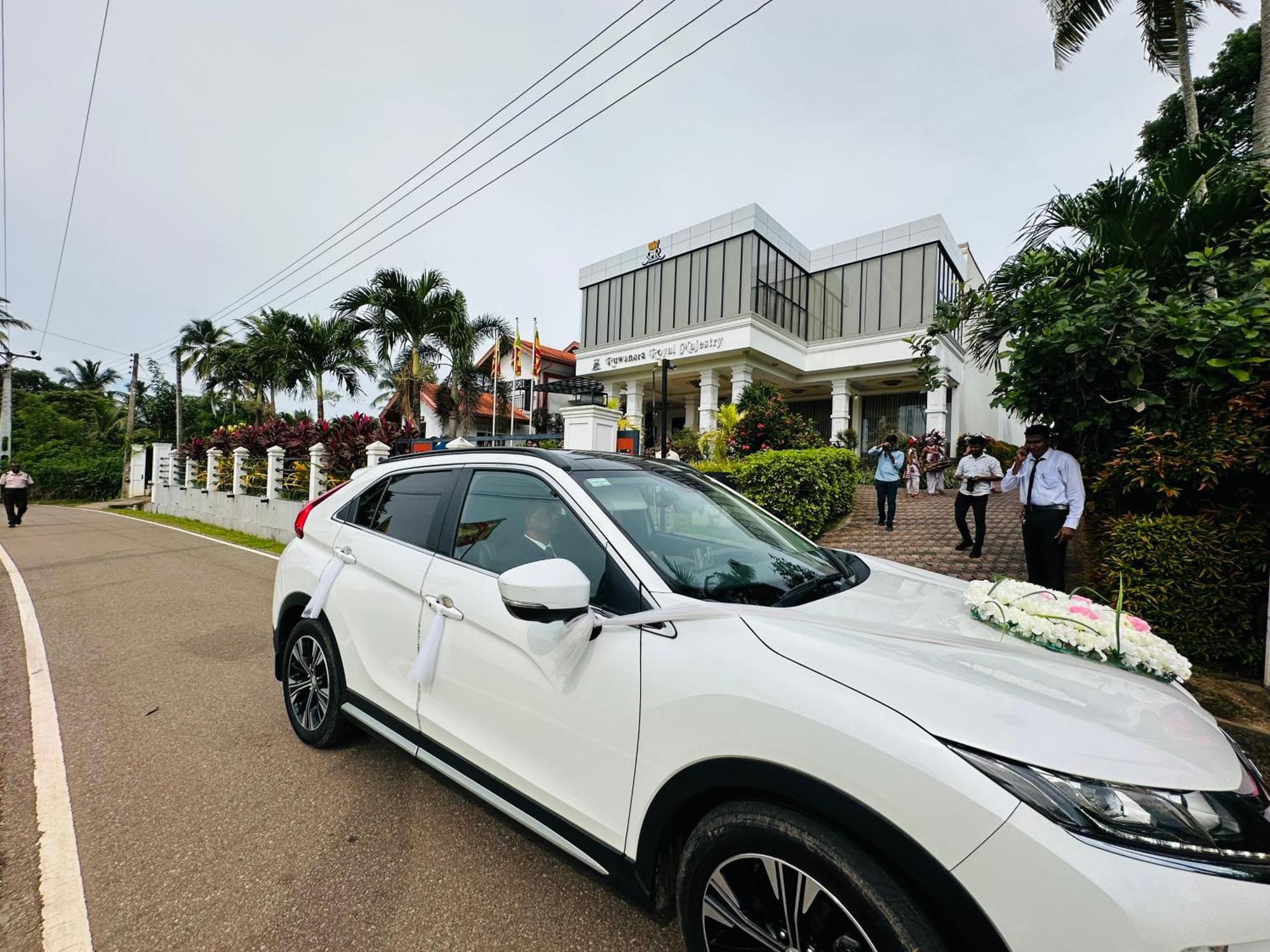 Ruwanara Royal Majestry Hotel Ambagahagedara Exterior foto