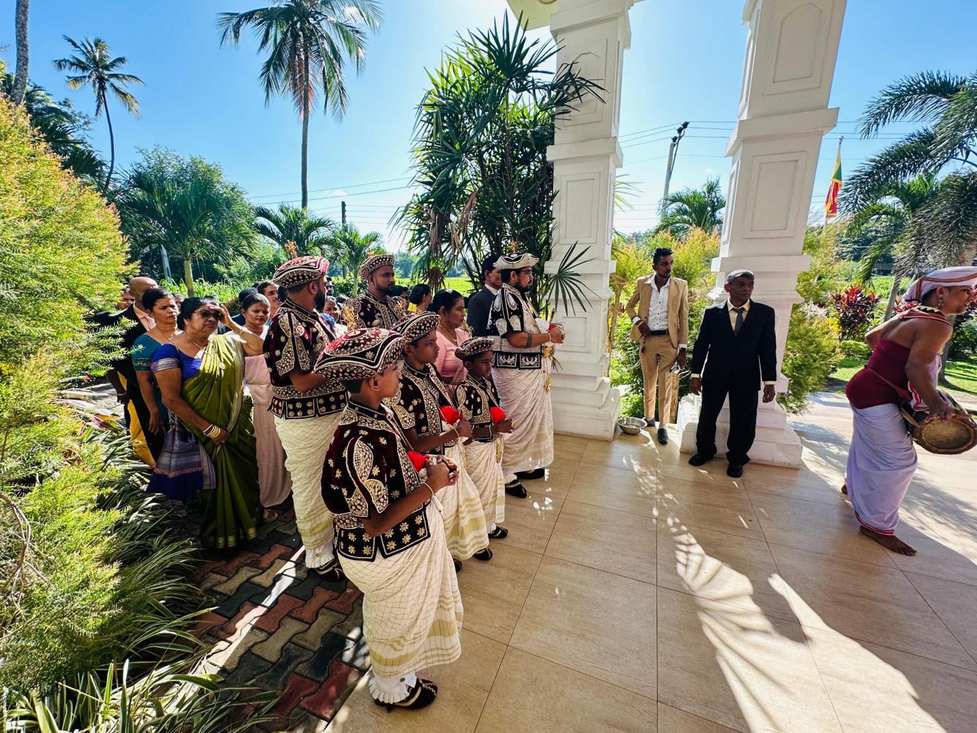 Ruwanara Royal Majestry Hotel Ambagahagedara Exterior foto